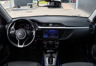 Подержанный автомобиль Kia Rio Sedan 2021 года (9 фото)