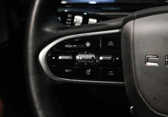 Подержанный автомобиль Omoda C5 2023 года (32 фото)