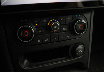 Подержанный автомобиль Nissan Qashqai 2012 года (14 фото)