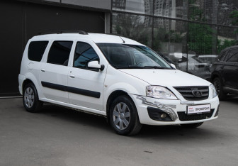 Подержанный автомобиль LADA (ВАЗ) Largus Wagon 2012 года (3 фото)