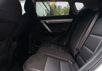 Подержанный автомобиль Geely Coolray 2022 года (8 фото)