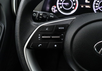 Подержанный автомобиль Hyundai Creta 2021 года (18 фото)