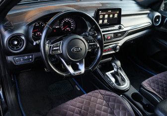 Подержанный автомобиль Kia Cerato Sedan 2020 года (10 фото)