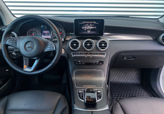 Подержанный автомобиль Mercedes-Benz GLC Coupe 2016 года (11 фото)