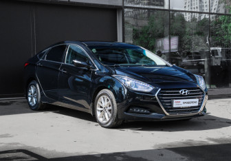 Подержанный автомобиль Hyundai i40 Sedan 2016 года (3 фото)