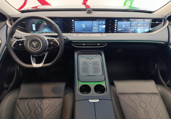 Подержанный автомобиль Voyah Free 2023 года (11 фото)
