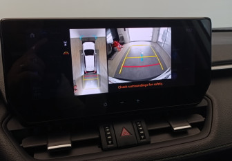 Подержанный автомобиль Toyota RAV4 2024 года (21 фото)