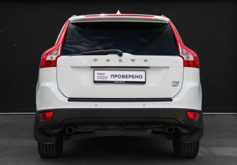 Подержанный автомобиль Volvo XC60 2010 года (5 фото)