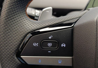 Подержанный автомобиль Changan UNI-V 2024 года (22 фото)