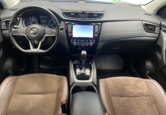 Подержанный автомобиль Nissan Qashqai 2020 года (9 фото)