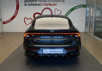 Подержанный автомобиль Kia K5 2021 года (7 фото)