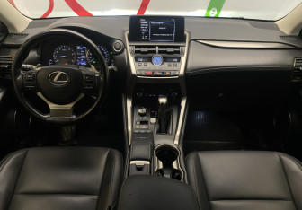 Подержанный автомобиль Lexus NX 2018 года (11 фото)