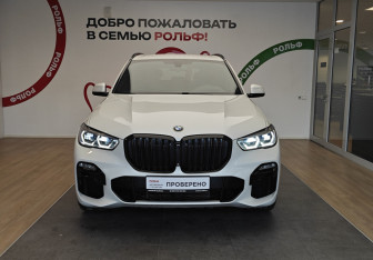 Подержанный автомобиль BMW X5 2019 года (2 фото)