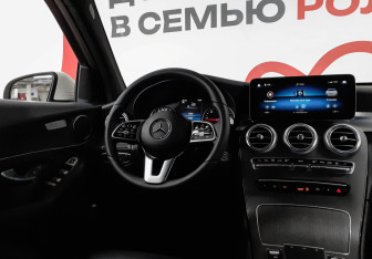 Подержанный автомобиль Mercedes-Benz GLC Coupe 2021 года (10 фото)