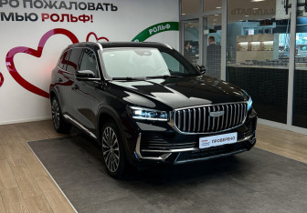 Подержанный автомобиль Geely Monjaro 2025 года (3 фото)