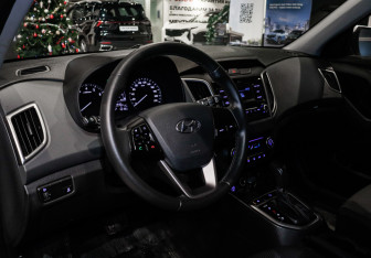 Подержанный автомобиль Hyundai Creta 2021 года (15 фото)