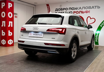 Подержанный автомобиль Audi Q5 2021 года (4 фото)