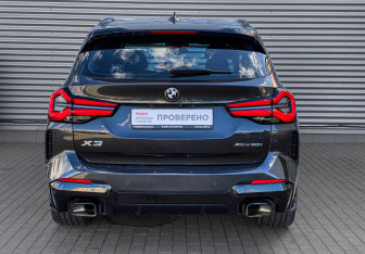 Подержанный автомобиль BMW X3 2021 года (6 фото)