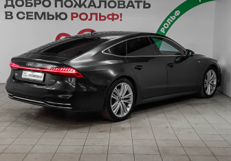 Подержанный автомобиль Audi A7 2021 года (4 фото)