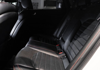 Подержанный автомобиль Kia Optima Sedan 2018 года (8 фото)