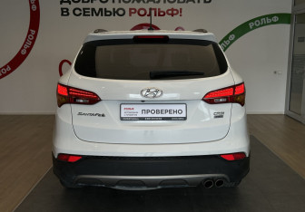 Подержанный автомобиль Hyundai Santa Fe 2013 года (5 фото)