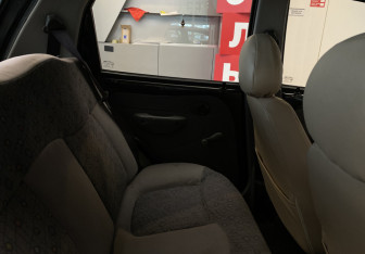 Подержанный автомобиль Daewoo Matiz 2011 года (8 фото)