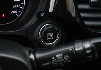 Подержанный автомобиль Mitsubishi Outlander 2018 года (23 фото)