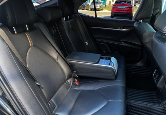 Подержанный автомобиль Toyota Camry Sedan 2023 года (12 фото)