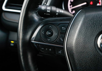 Подержанный автомобиль Toyota Camry Sedan 2018 года (24 фото)