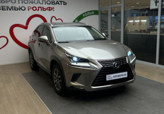 Подержанный автомобиль Lexus NX 2018 года (3 фото)