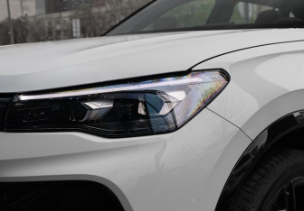 Подержанный автомобиль Volkswagen Tiguan 2025 года (37 фото)