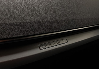 Подержанный автомобиль Audi Q5 2021 года (25 фото)