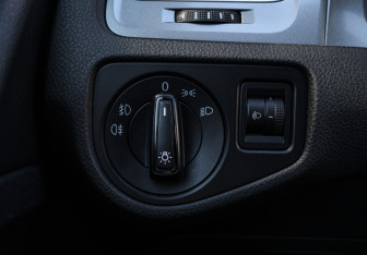 Подержанный автомобиль Volkswagen Golf Hatchback 2013 года (20 фото)