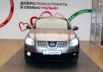 Подержанный автомобиль Nissan Qashqai 2009 года (2 фото)