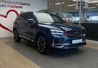 Подержанный автомобиль Geely Monjaro 2023 года (3 фото)