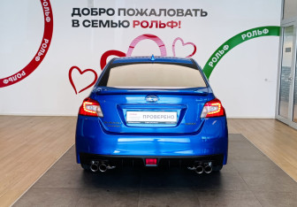 Подержанный автомобиль Subaru WRX 2014 года (5 фото)
