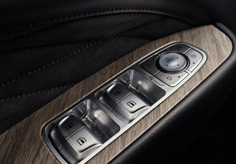 Подержанный автомобиль Tank 500 2023 года (16 фото)