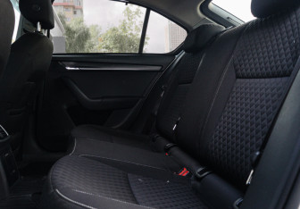 Подержанный автомобиль Skoda Octavia Liftback 2017 года (8 фото)