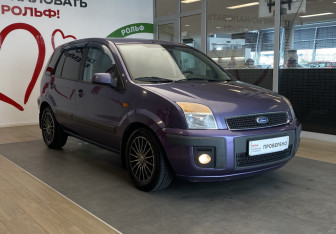 Подержанный автомобиль Ford Fusion 2007 года (3 фото)