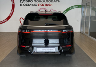 Подержанный автомобиль Voyah Free 2023 года (5 фото)