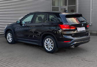 Подержанный автомобиль BMW X1 2020 года (8 фото)