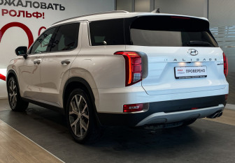 Подержанный автомобиль Hyundai Palisade 2022 года (6 фото)