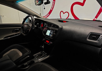 Подержанный автомобиль Kia Ceed Wagon 2018 года (7 фото)