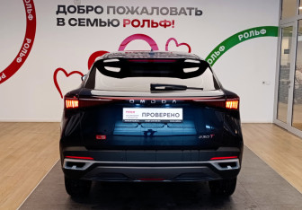 Подержанный автомобиль Omoda C5 2024 года (5 фото)