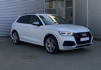 Подержанный автомобиль Audi SQ5 2020 года (3 фото)