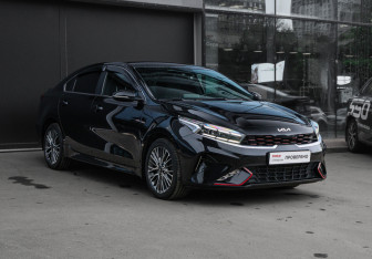 Подержанный автомобиль Kia Cerato Sedan 2021 года (3 фото)
