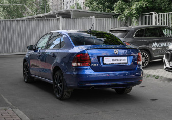 Подержанный автомобиль Volkswagen Polo Sedan 2019 года (6 фото)