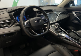Подержанный автомобиль Geely Atlas Pro 2022 года (13 фото)