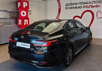 Подержанный автомобиль Toyota Camry Sedan 2025 года (4 фото)