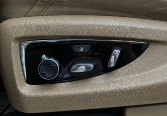 Подержанный автомобиль Cadillac Escalade Suv 2020 года (26 фото)